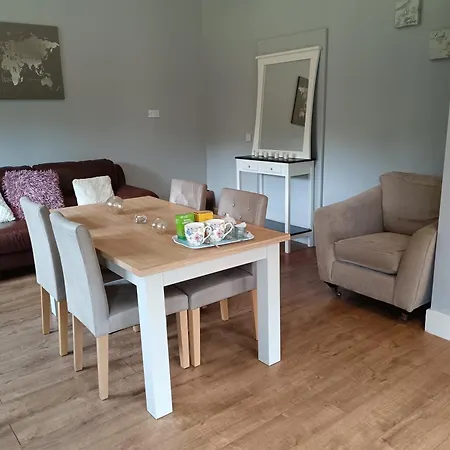 Victoria's Countryside Mallow