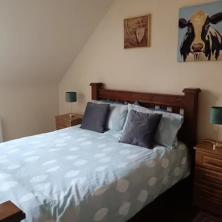Victoria's Countryside Apartment